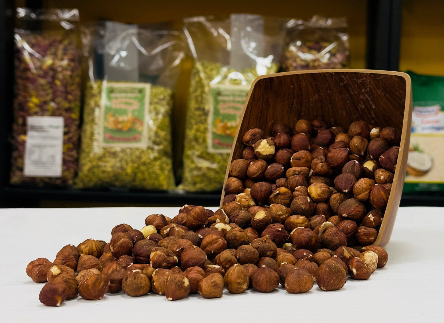 Nocciole al Naturale Sgusciate 5Kg - Frutta Secca - Schiaccia & Mangia - fruttasana.com