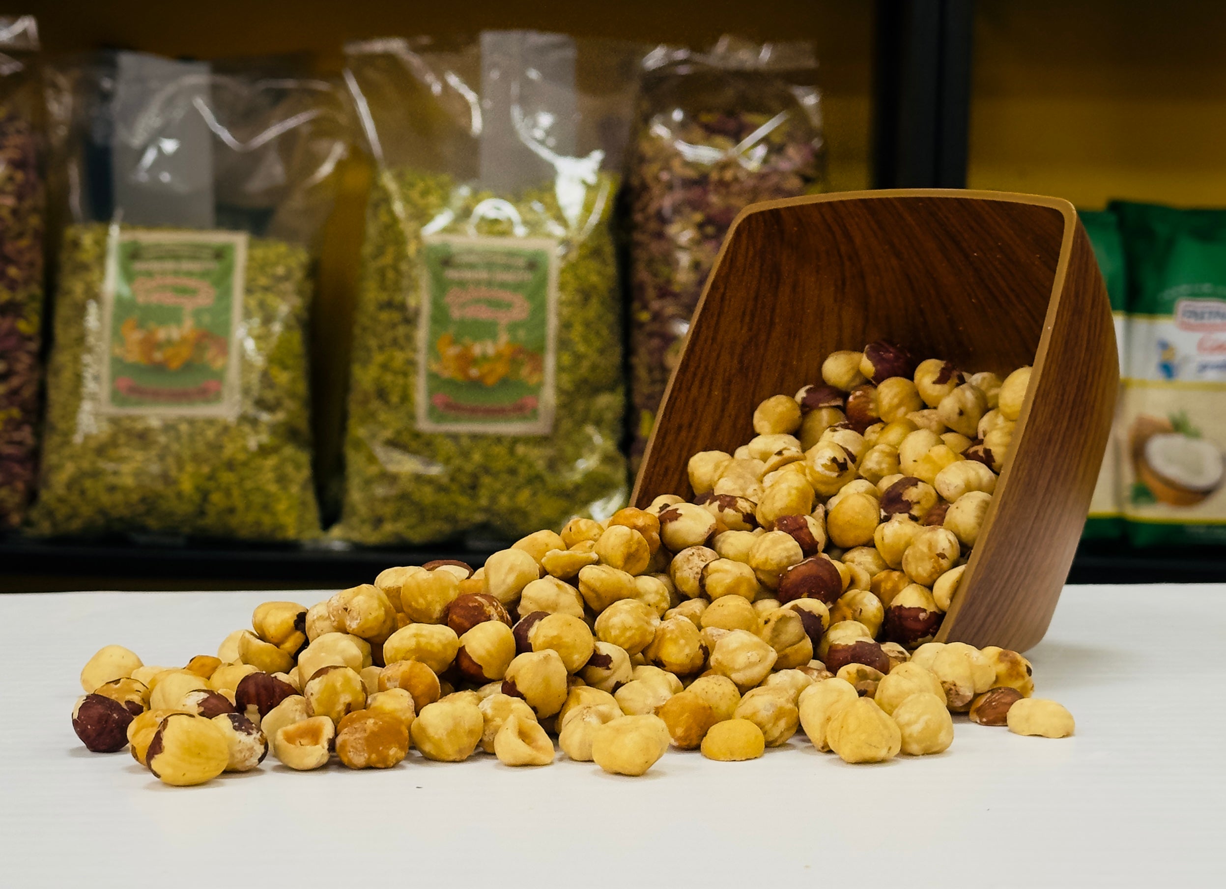 Nocciole Tostate Sgusciate 5Kg - Frutta Secca - Schiaccia & Mangia  - fruttasana.com