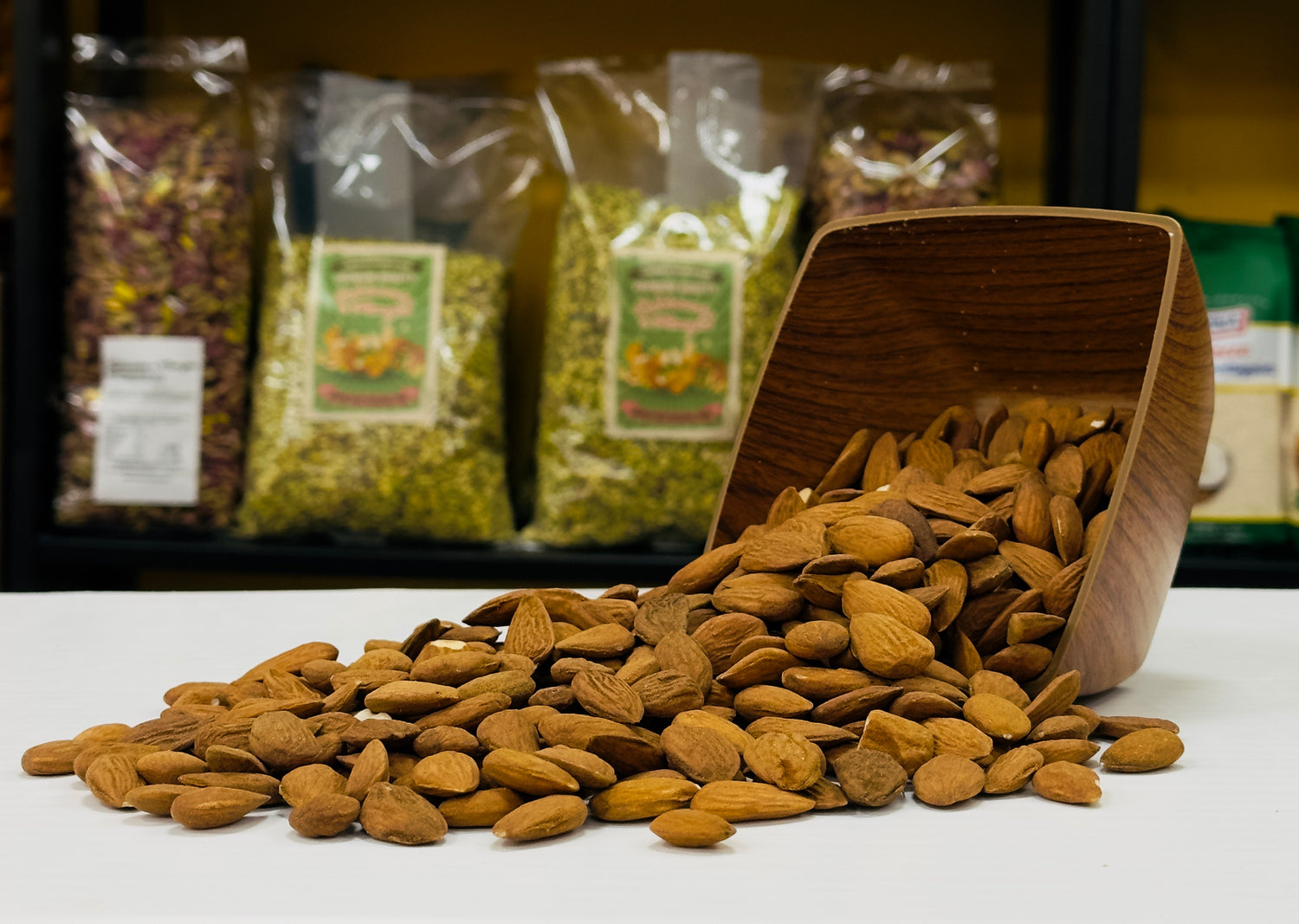 Mandorle Siciliane Naturali 5Kg - Frutta Secca - Schiaccia & Mangia  - fruttasana.com