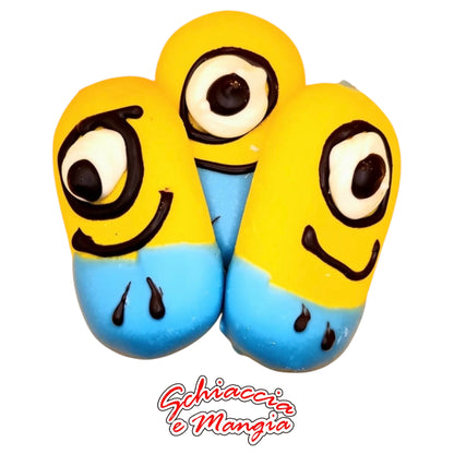 Biscotti Minions con Cuore di Cioccolato